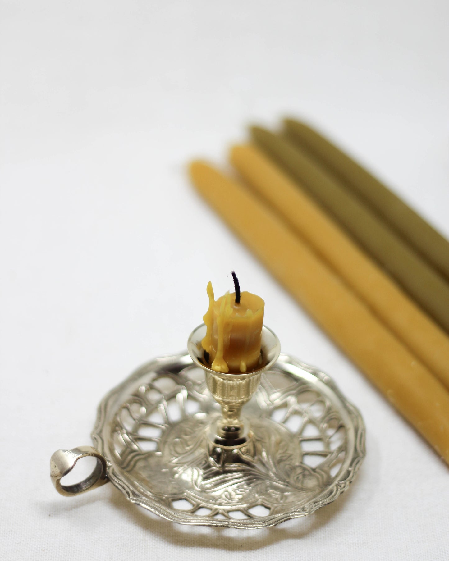 Vintage Lace Chamberstick + 2 pairs of Tapers incl.
